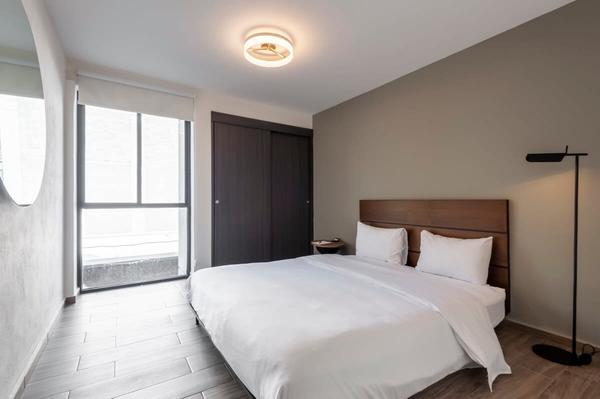 Spacious 2BR with terrace in Parque España