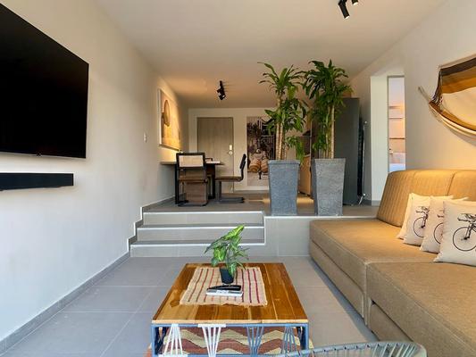 Chic 2BR w/ Balcony  n AC in Bocagrande