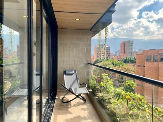 Perfect 3BR w/ AC and Balcony  in Laureles