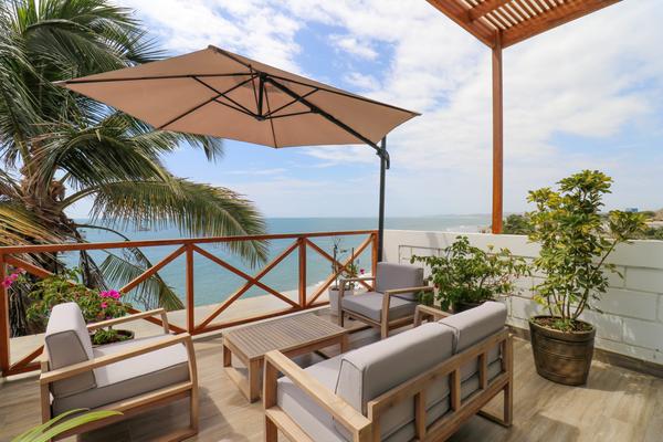 Amazing loft with Spectacular Ocean View