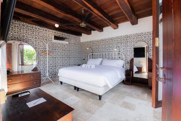 Vibrant House 5BR w/ Pool n AC in Cartagena