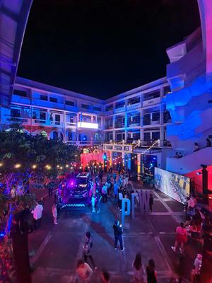 Exceptional Loft Stay in Santa Ana