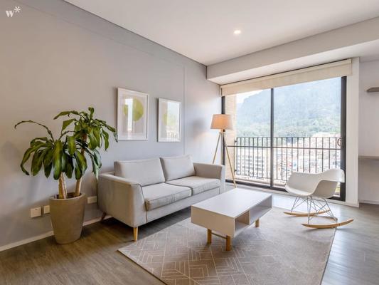 Stunning Loft with Balcony in Centro