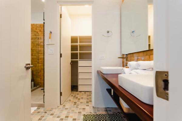 Airy 1BR w/ Balcony in Panama