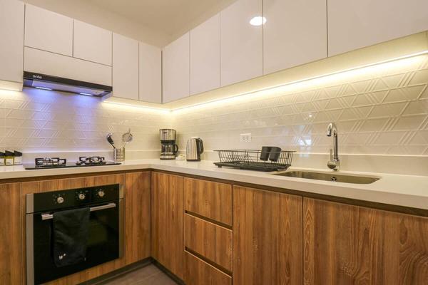 Spectacular 2BR with Balcony in Miraflores