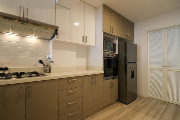 Sophisticated 2BR with Balcony in Miraflores