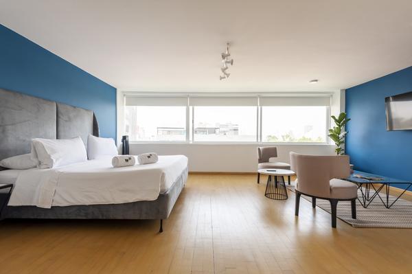 Polished 3BR Duplex in Condesa