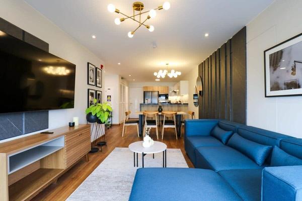 Spectacular 1BR with Balcony in Miraflores