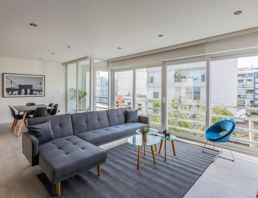 Stylish 2BR with balcony Near Larcomar