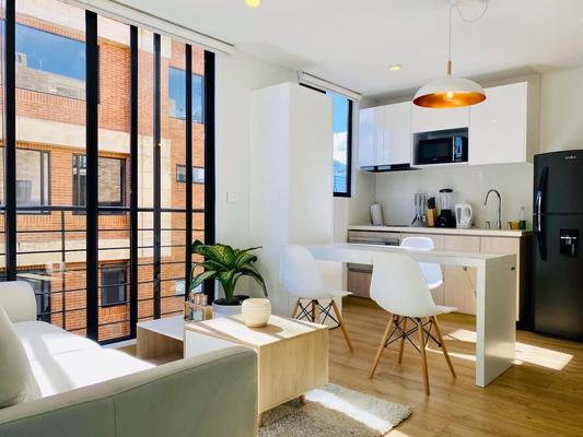 Sunny Loft in Santa Ana