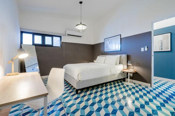 Outstanding 1BR in Santa Ana