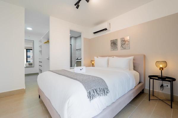 Elevated 1BR in San Francisco