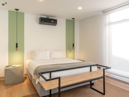 Lovely 3BR w/ AC and balcony in Laureles