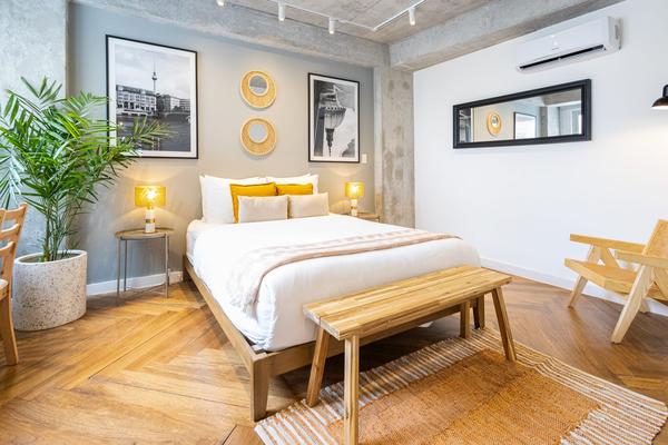 Lively 2BR in Plaza Herrera