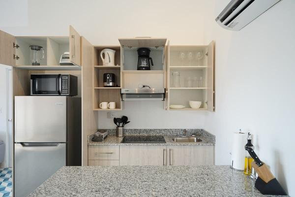 Modern 1BR in Santa Ana
