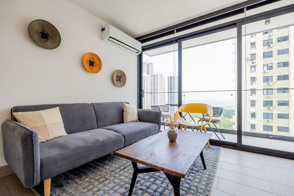 Warm 1BR in San Francisco w/ Balcony