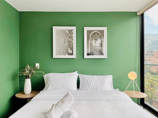 Trendy Loft in Santa Ana