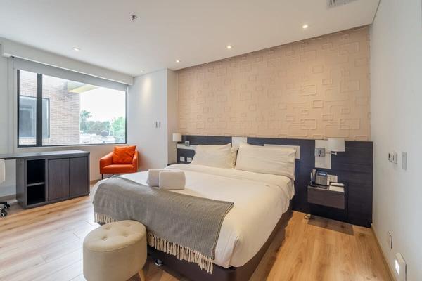 Lively 1BR in Santa Barbara