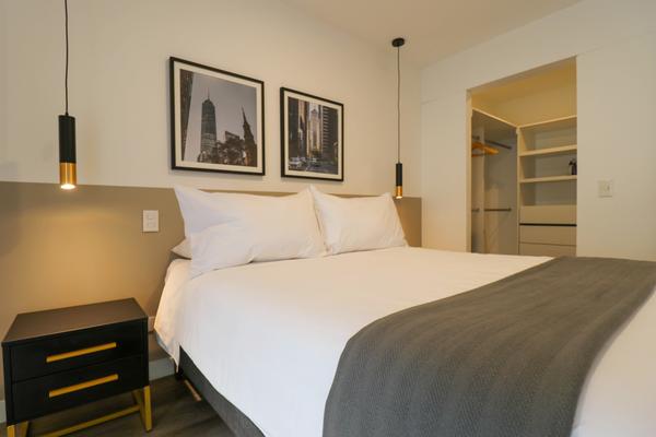 Radiant 1BR with Modern Deco in Miraflores