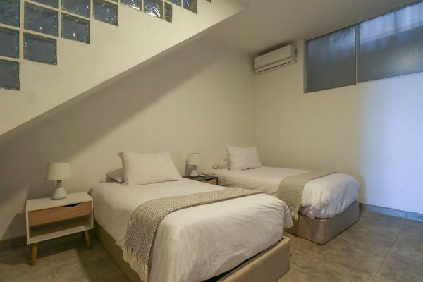 Astonishing 2BR with Spectacular Ocean View