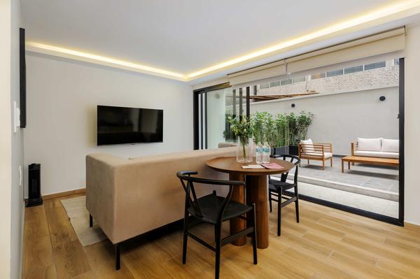 Prestigious Loft w/ Elegant Terrace in Colima
