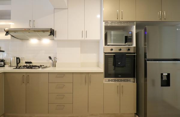 Sophisticated 2BR with Balcony in Miraflores