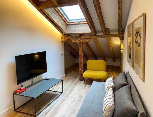 Spacious 2BR at Palacio Real