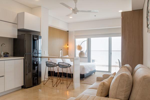 Lovely Loft with Beachfront Balcony in Crespo