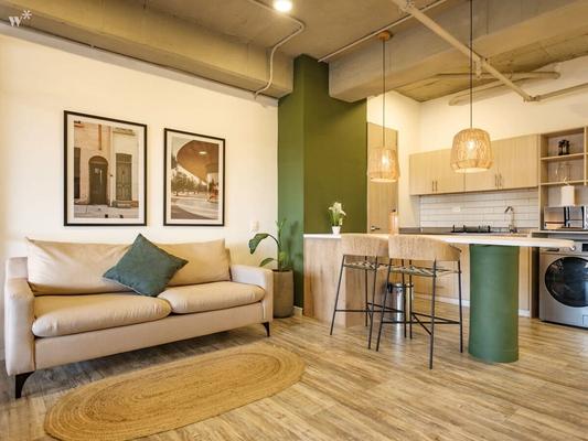 Divine Loft w/ balcony and ac in Laureles