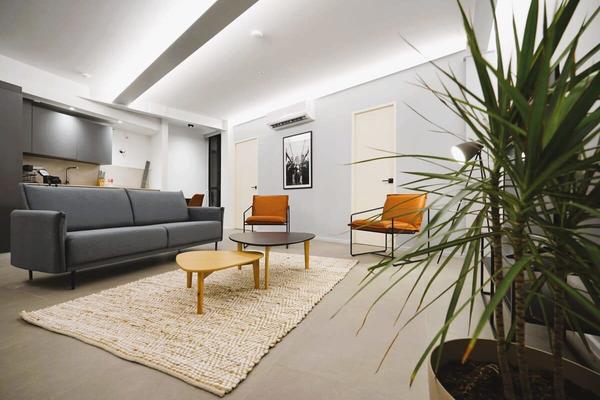 Inviting 1BR w/ Rooftop Pool in Prime Location