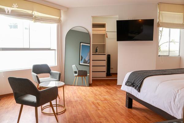 Amazing 3BR Stay in Barranco w/ Balcony