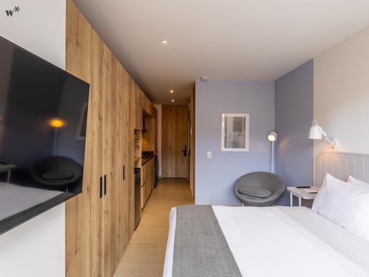 Chic Loft w/ Balcony steps from Zona T